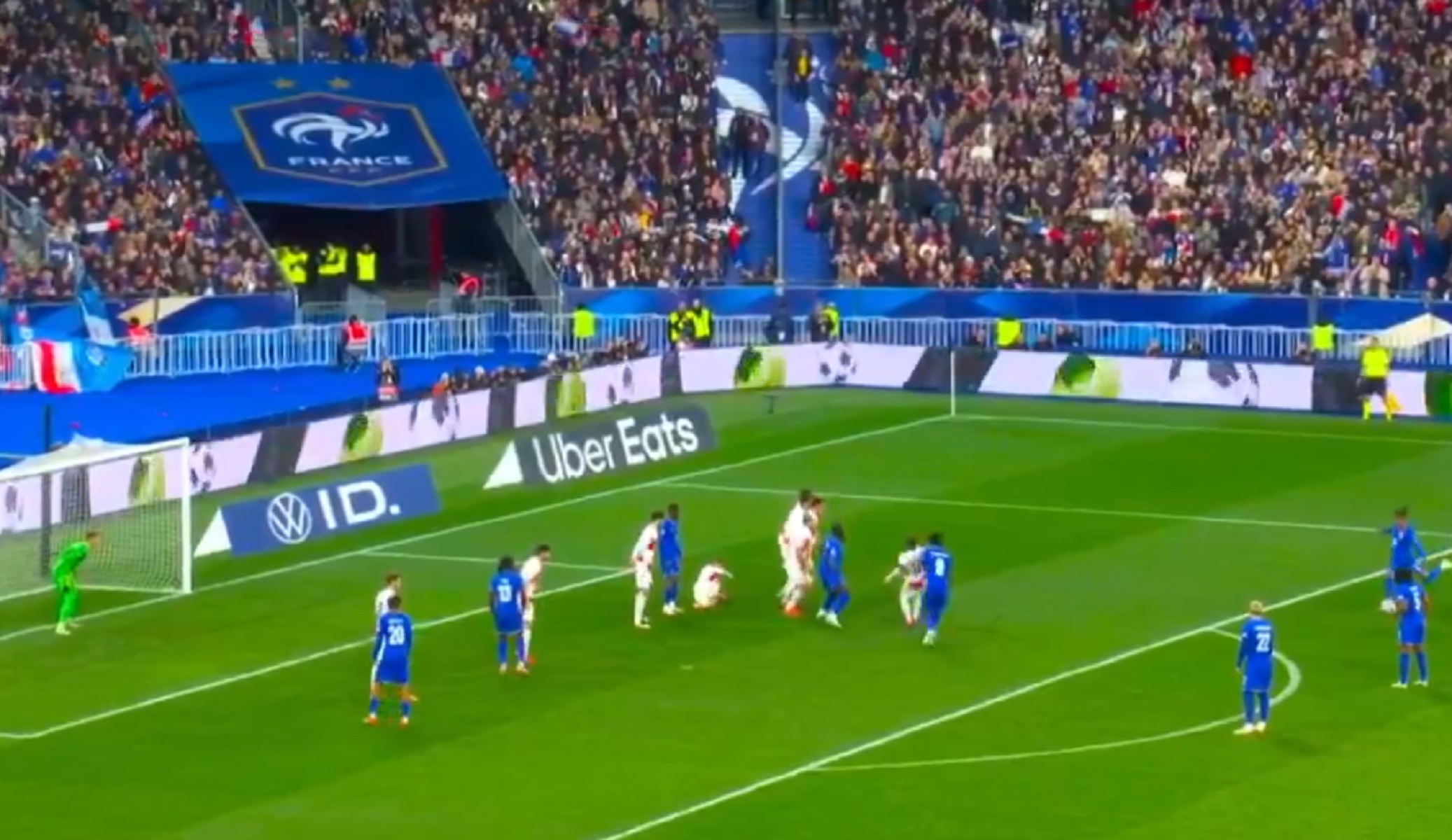 H αριστουργηματική απευθείας εκτέλεση φάουλ του Ολίσε (vid)