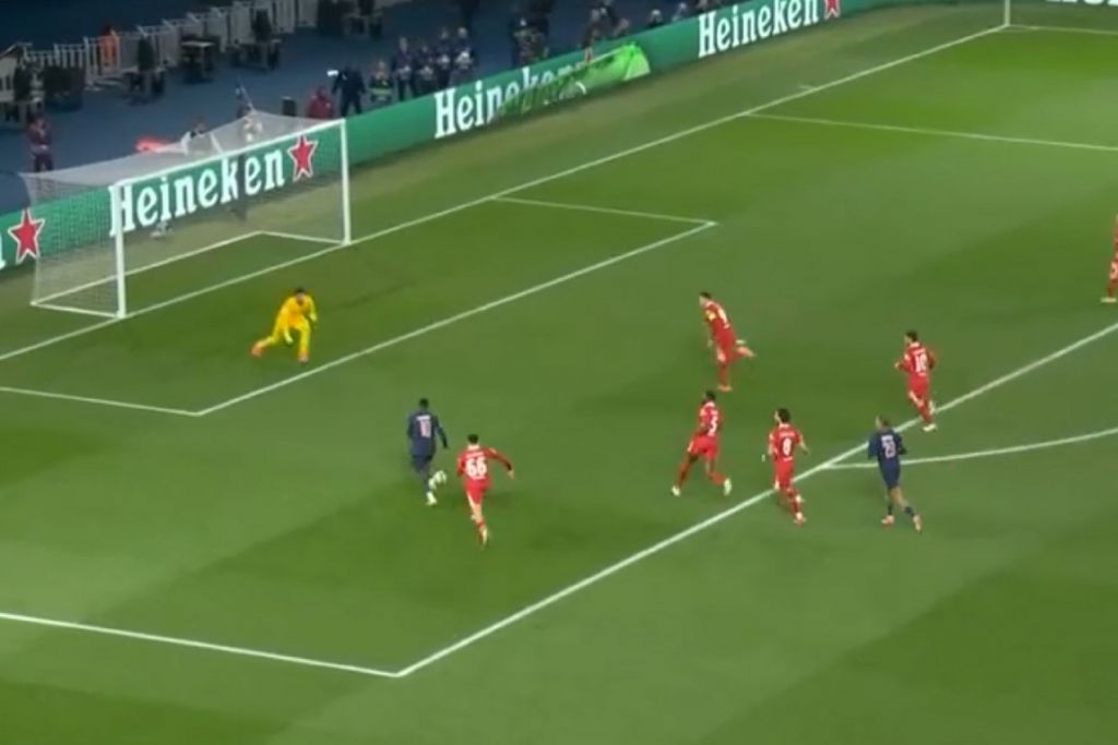 «Σφυροκοπάει» την Λίβερπουλ η Παρί – Απίθανη τριπλή ευκαιρία! (vid)