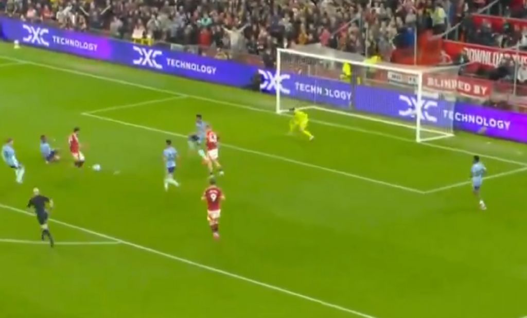 Η ΑΠΙΘΑΝΗ επέμβαση του Ράγια που στέρησε στη Γιουνάιτεντ τη νίκη (vid)