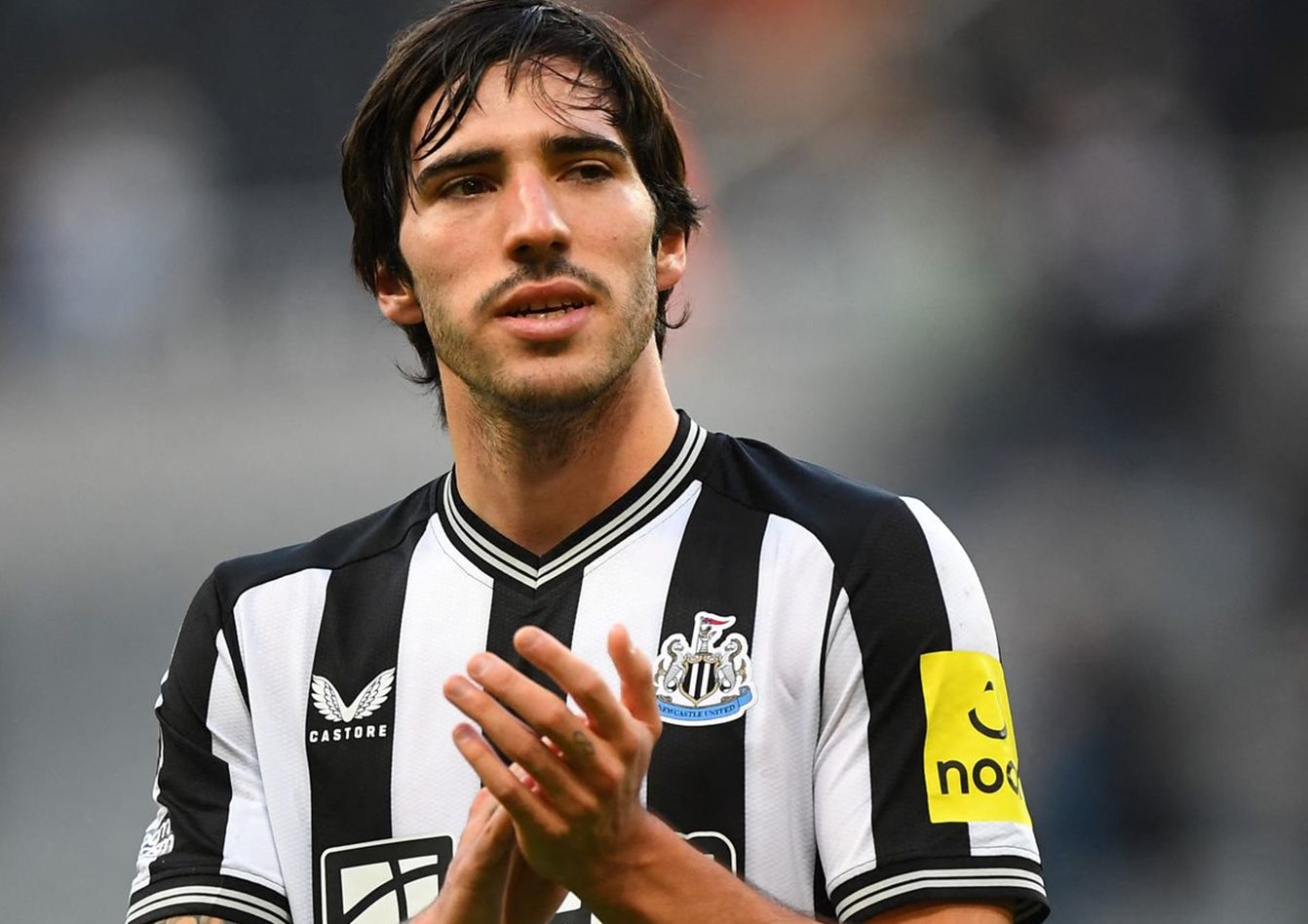 Η Γιουβέντους θέλει να κάνει την… κλεψιά της χρονιάς: Δίνει το «παλτό» της για τον Τονάλι!