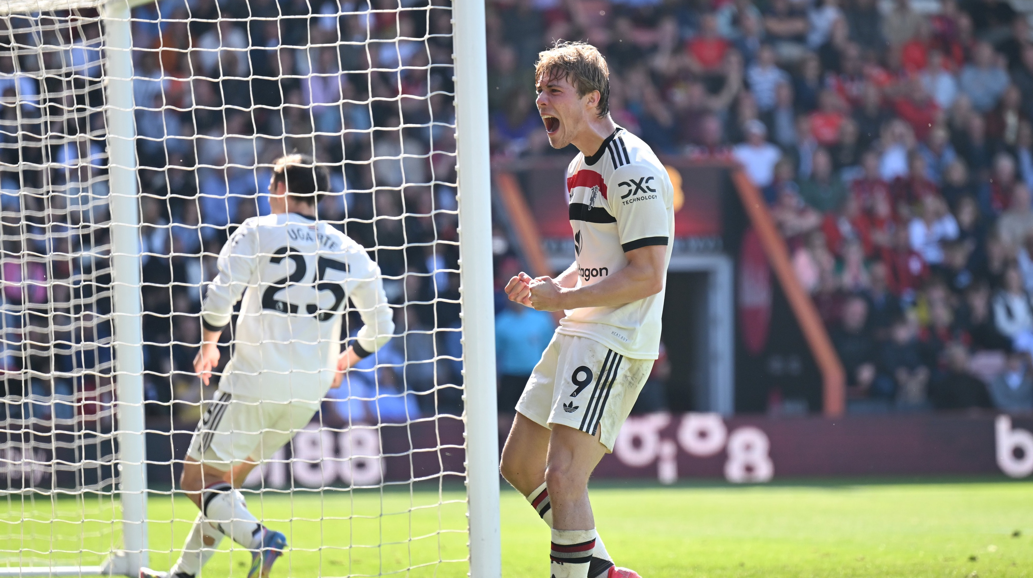 Η Μάντσεστερ Γιουνάιτεντ έσωσε τον βαθμό στο τέλος, όχι όμως την εικόνα της! (vid)