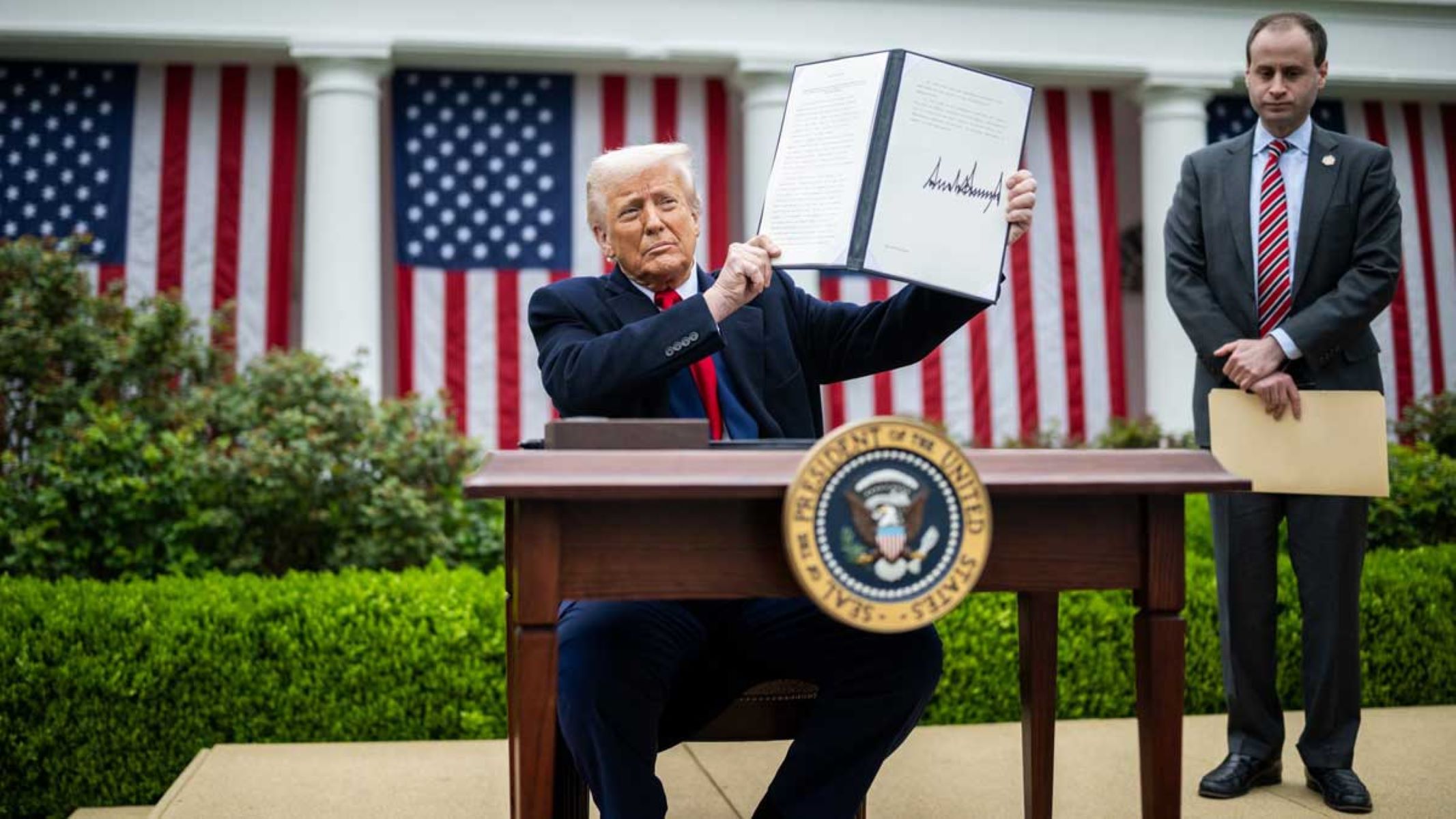 Ο Τραμπ ξεκίνησε τον… πόλεμο των δασμών με την Κίνα