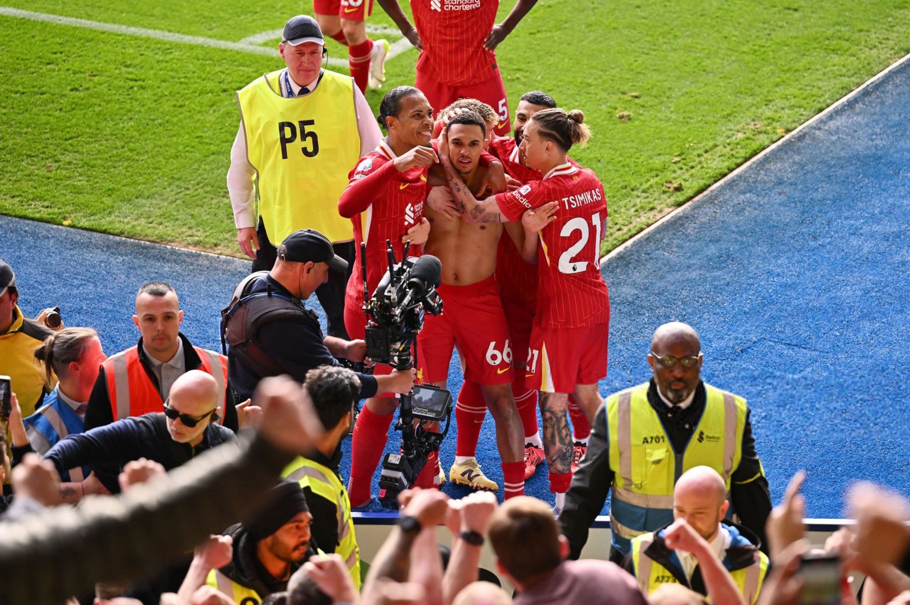 Σλοτ: «Για γέλια όσοι αμφισβητούν την αφοσίωση του Αλεξάντερ-Άρνολντ»