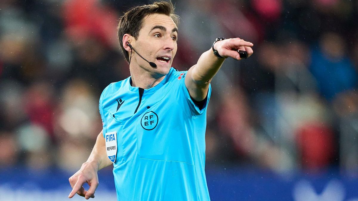 «Λένε στον γιο μου πως ο πατέρας του είναι κλέφτης» – Ξέσπασε ο διαιτητής που ΔΕΝ θέλει η Ρεάλ!