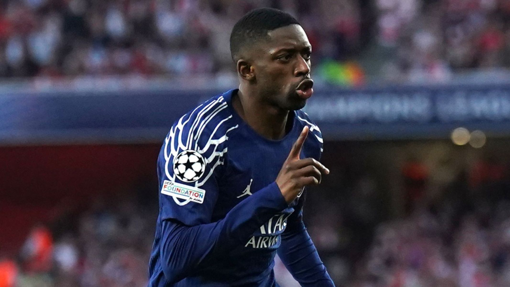 O Ντεμπελέ και η… αγαπημένη του με θέα τον Πύργο του Άιφελ (pic)