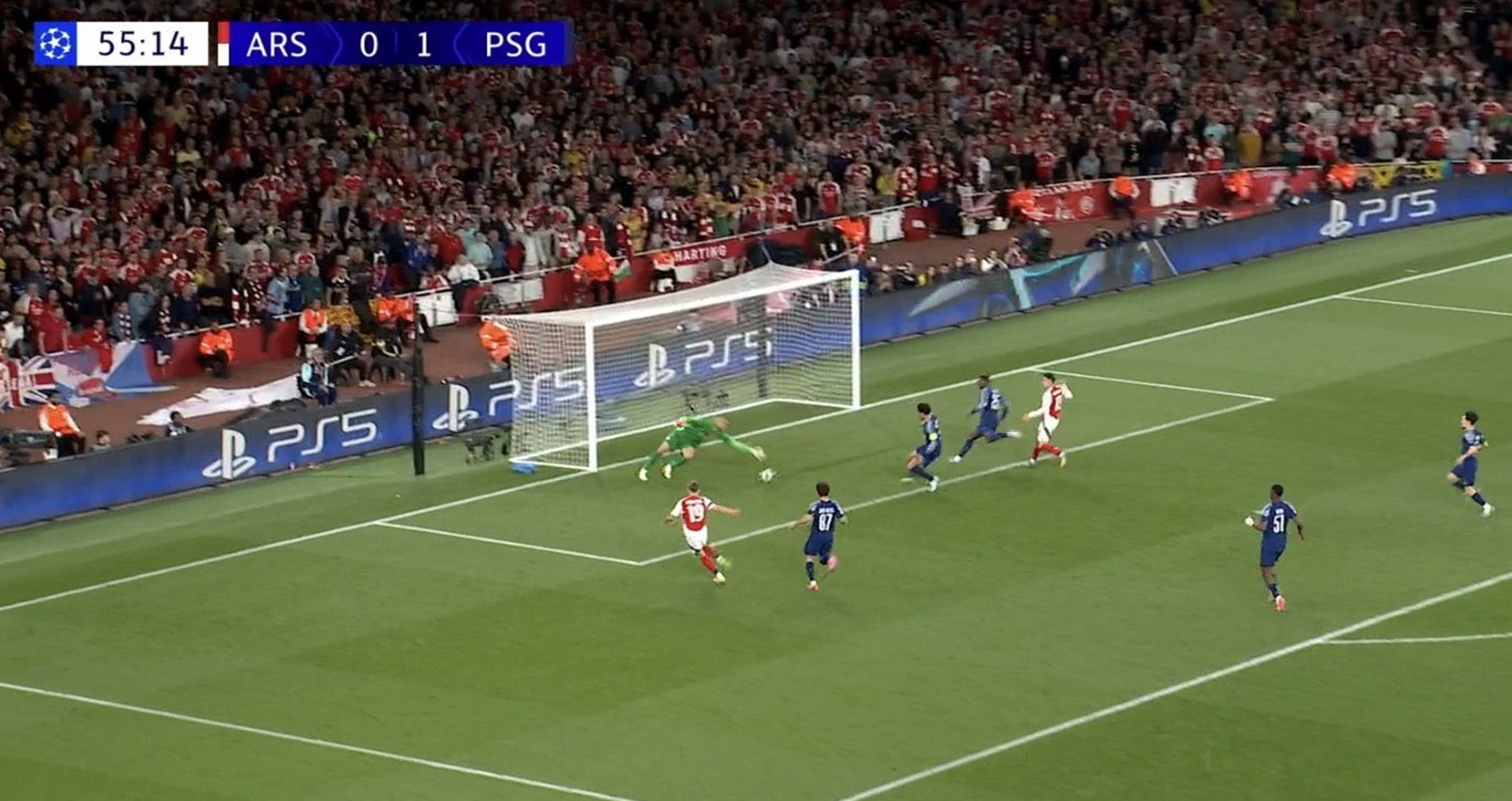 Άρσεναλ εναντίον Παρί Σεν Ζερμέν: Οι μεγάλες επεμβάσεις του Ντοναρούμα! (vids)