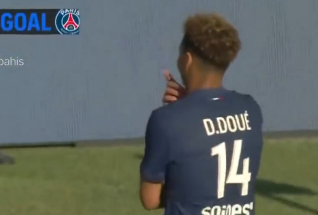 To… πρότζεκτ της Παρί «πέταξε» στα δίχτυα την Ανζέ (vid)