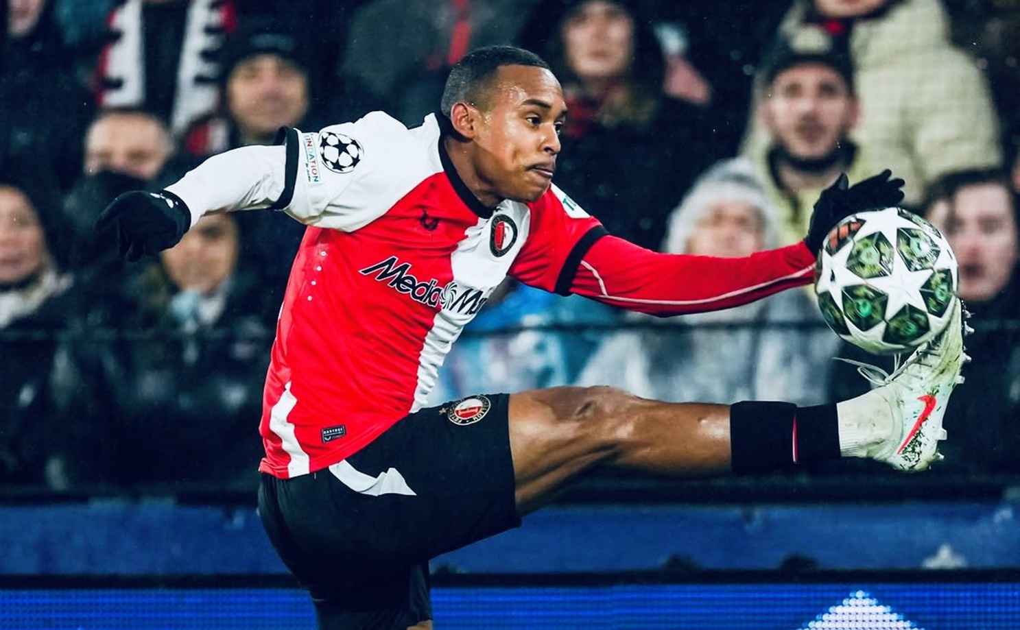 Έδωσε εντολή ο Σλοτ: Η Λίβερπουλ «χτυπάει» το αστέρι της Φέγενορντ!