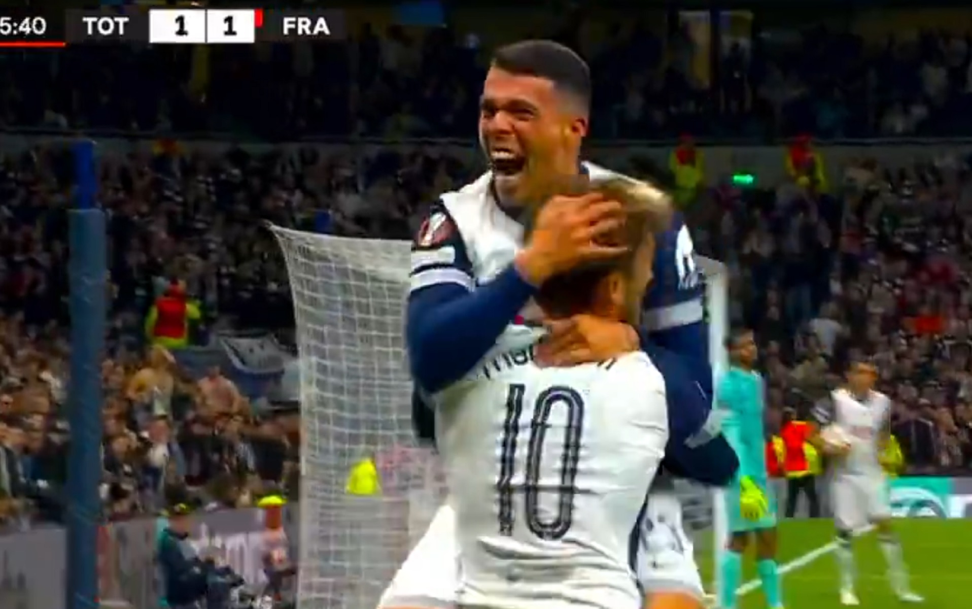 Μαγικό γκολ με τακουνάκι στο Τότεναμ – Άιντραχτ (vid)