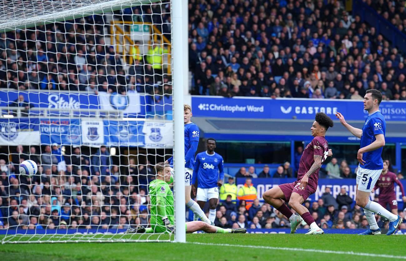 Ασταμάτητη Σίτι – Τεράστιο «διπλό»… Champions League (vid)