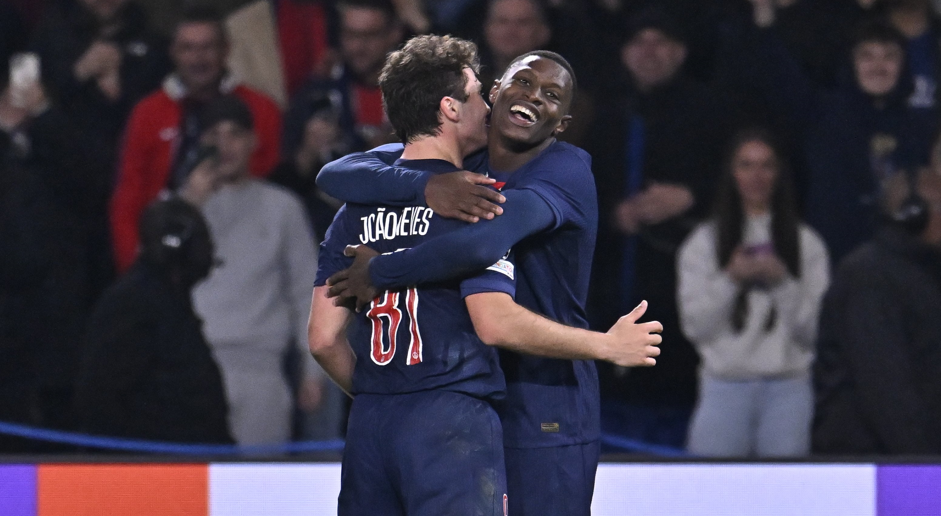 Παρί Σεν Ζερμέν εναντίον Άστον Βίλα: 3-1 (Highlights)