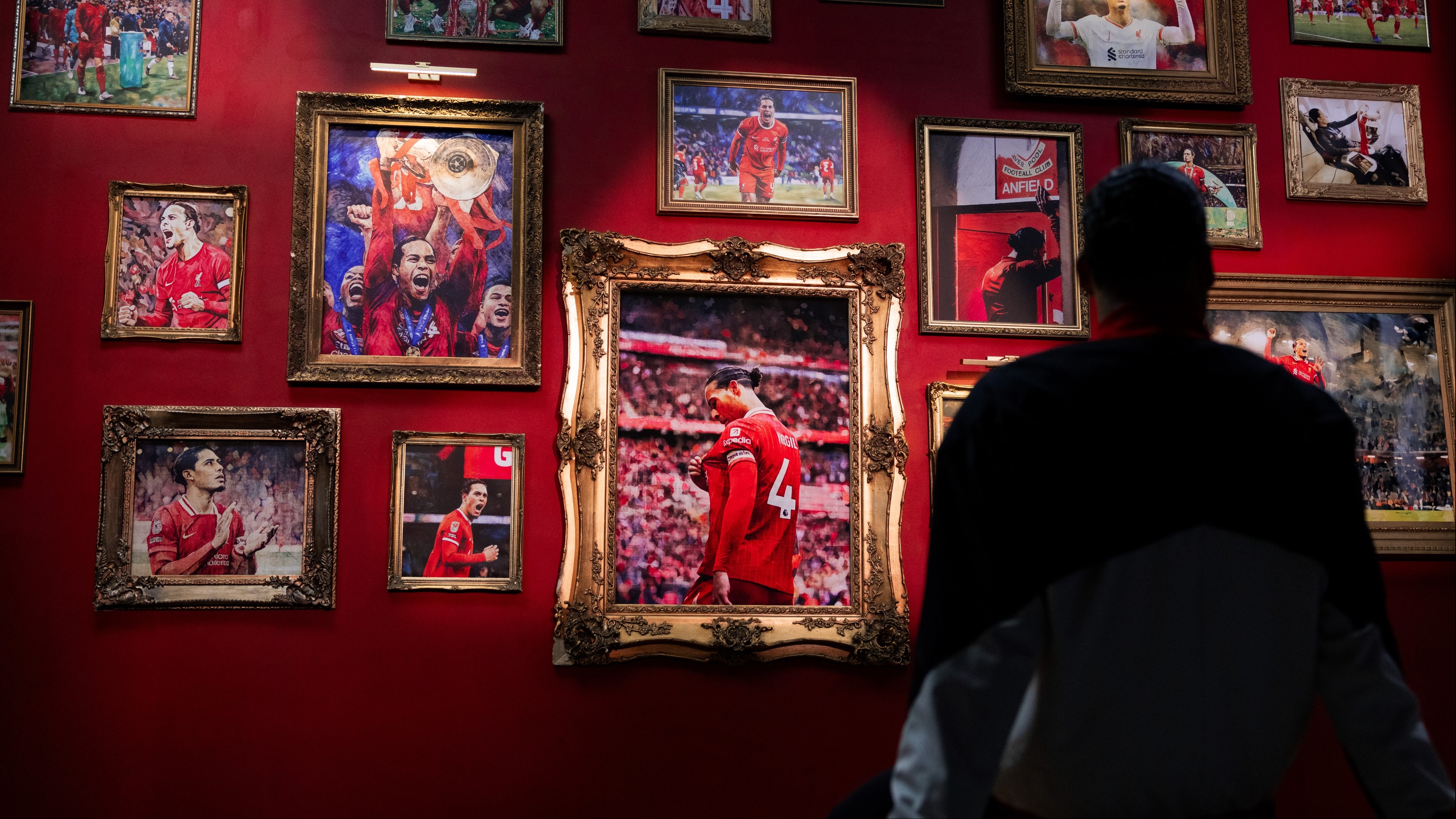 Υπάρχει λόγος που έριξε το Ίντερνετ η Λίβερπουλ με τον Φαν Ντάικ: Οι απίθανες φωτογραφίες του Ολλανδού! (pics)