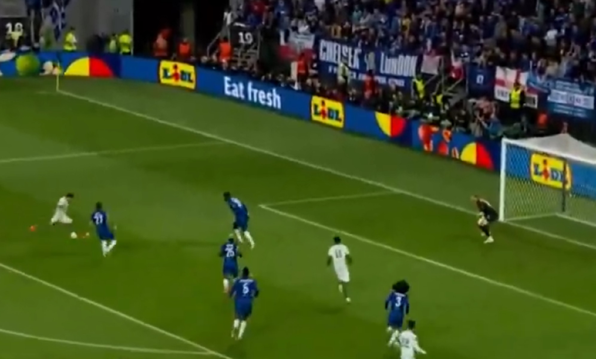 «Καυτή» Μπέτις, έστειλε στα δίχτυα την Τσέλσι (vid)