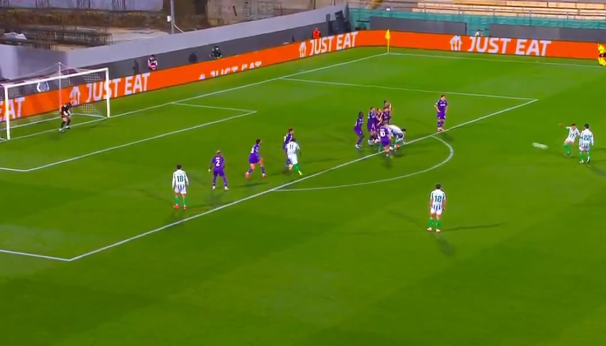 H απευθείας φαουλάρα – ζωγραφιά του Άντονι στη Φλωρεντία (vid)