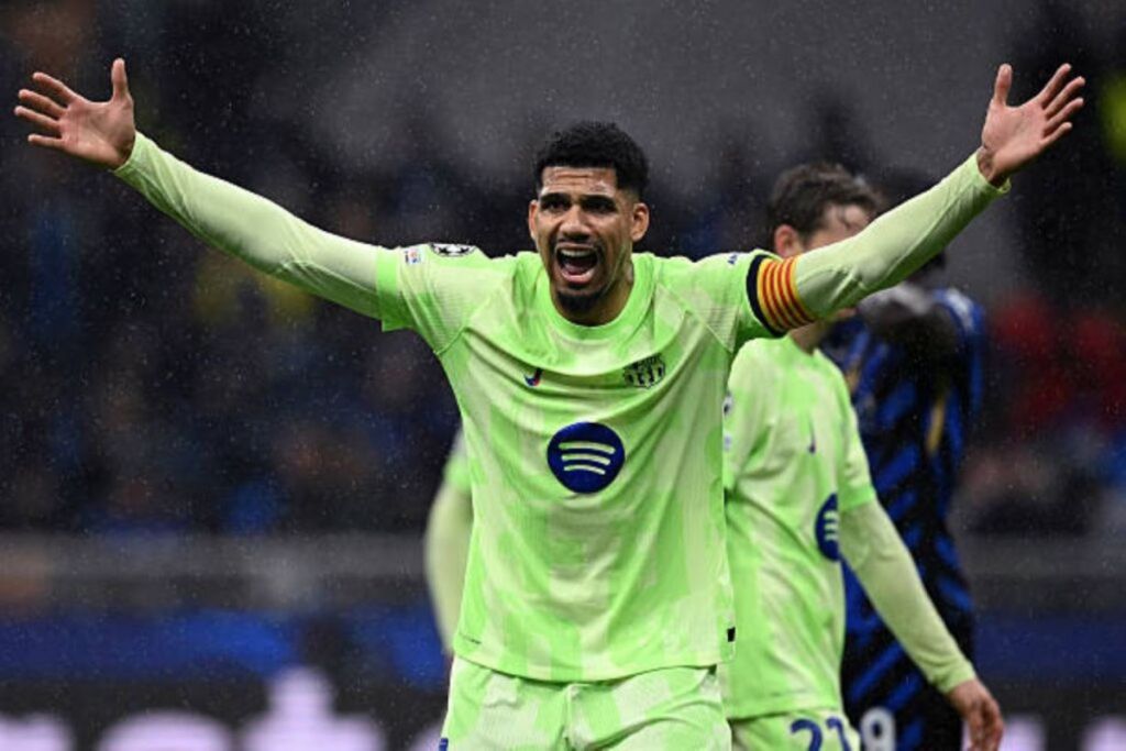 Τα τρία μεγαθήρια που διεκδικούν τον Αραούχο της Μπαρτσελόνα