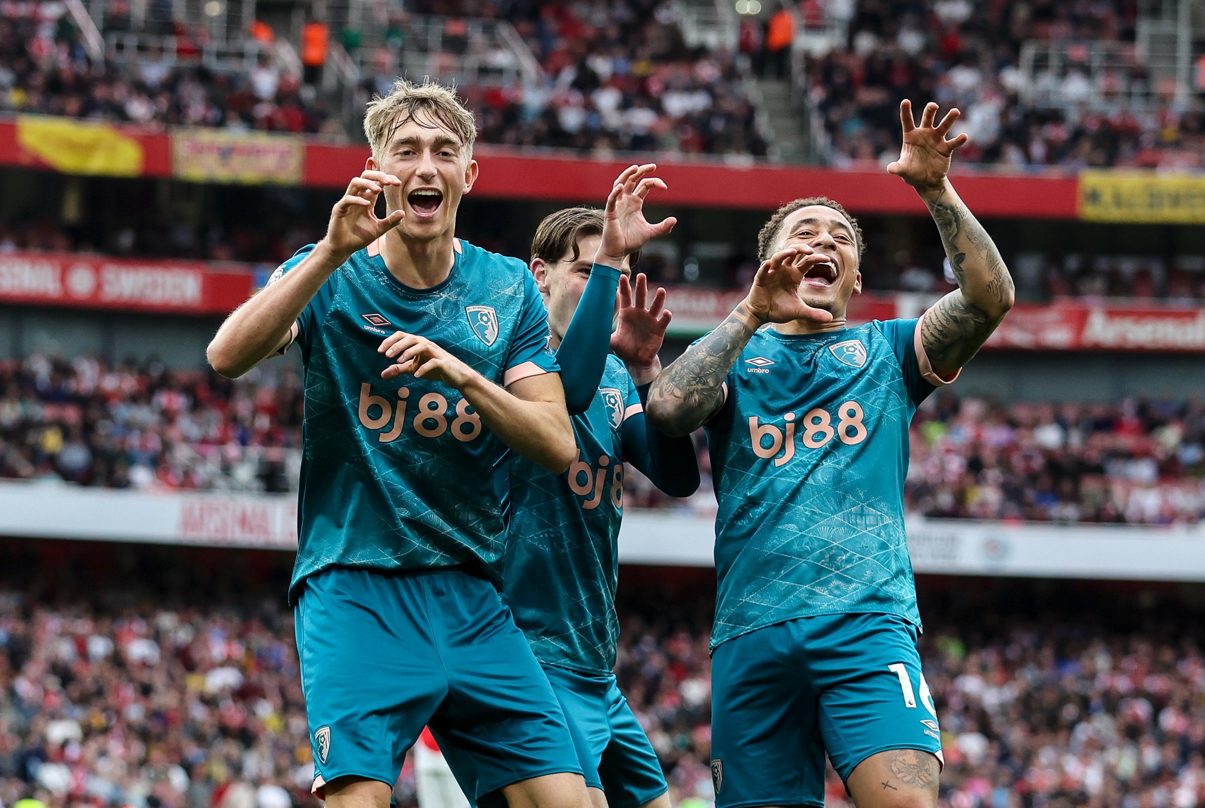 Άρσεναλ εναντίον Μπόρνμουθ: 1-2 (Highlights)