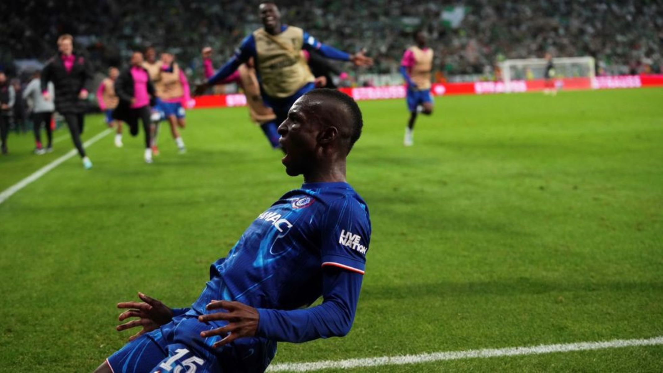 «Μπλε» καταιγίδα στη Πολωνία… ισοπέδωσε τη Ρεάλ Μπέτις (vid)