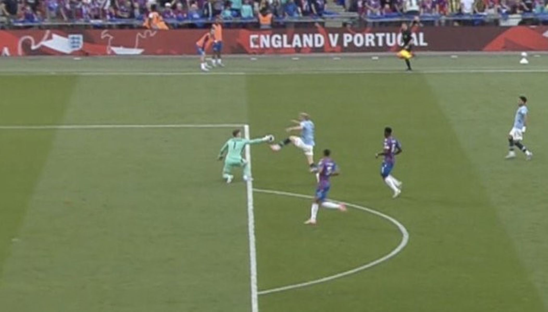 Διαιτητής και VAR αδίκησαν τη Σίτι – Καθαρή παράβαση του Χέντερσον (vid)