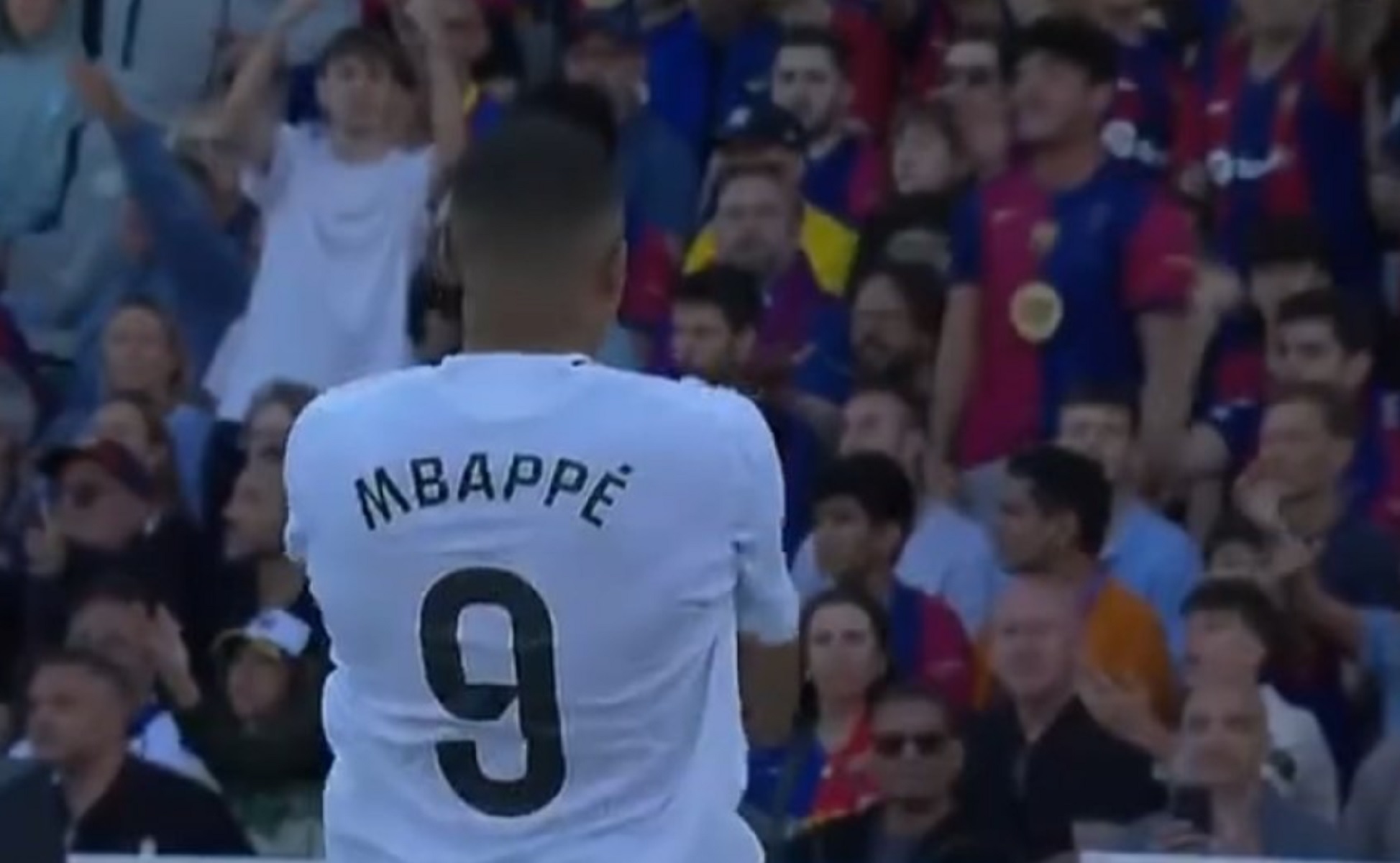 Χαμός στο Clasico: 1-2 σε 15 λεπτά αγώνα (vid)