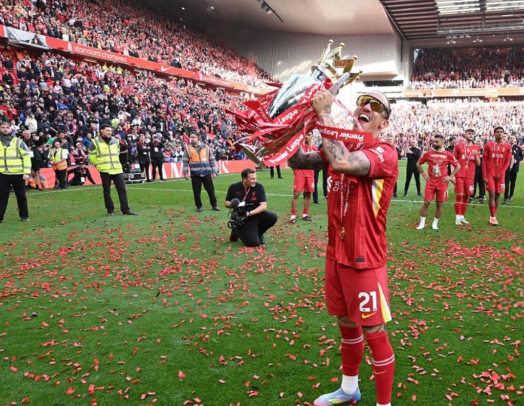 Η ανάρτηση του Τσιμίκα… μαρτυρά το αντίο στη Λίβερπουλ (pic)