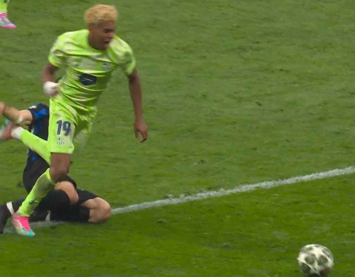 Έξαλλος ο Ισπανός διαιτητής: «Πέναλτι στον Γιαμάλ, είναι εντός περιοχής!» (pic)