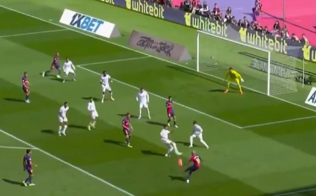 Η πλασεδάρα όνειρο του Γιαμάλ που άφησε ξερό τον Κουρτουά (vid)