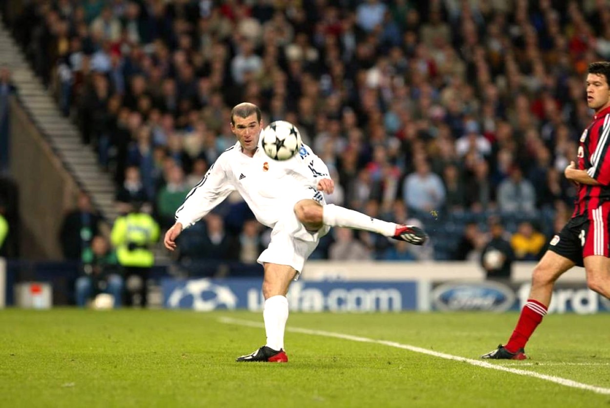 Ζιντάν το μεγαλείο σου – Πέρασαν 23 χρόνια από το ΓΚΟΛ που μοίρασε… «ασπιρίνες» (vid)