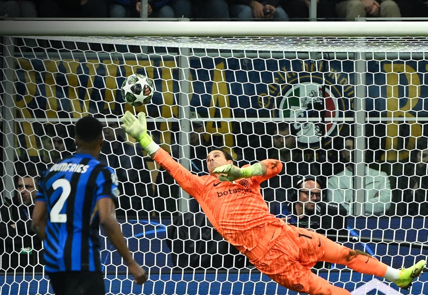 Έτσι, πέρασε η Ίντερ στον τελικό: Οι ΜΕΓΑΛΕΣ επεμβάσεις του Ζόμερ! (vids)