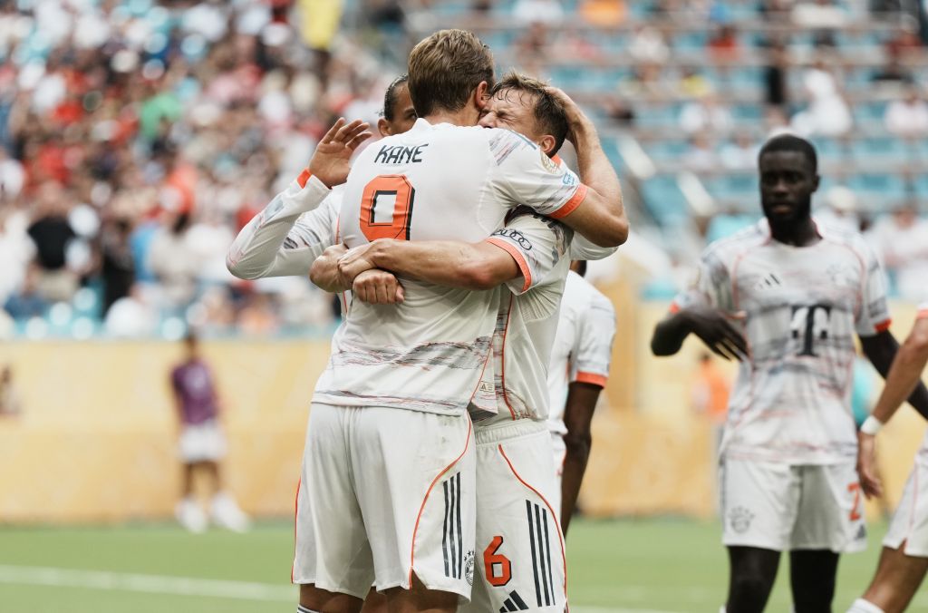 Φλαμένγκο εναντίον Μπάγερν Μονάχου: 2-4 (Highlights)