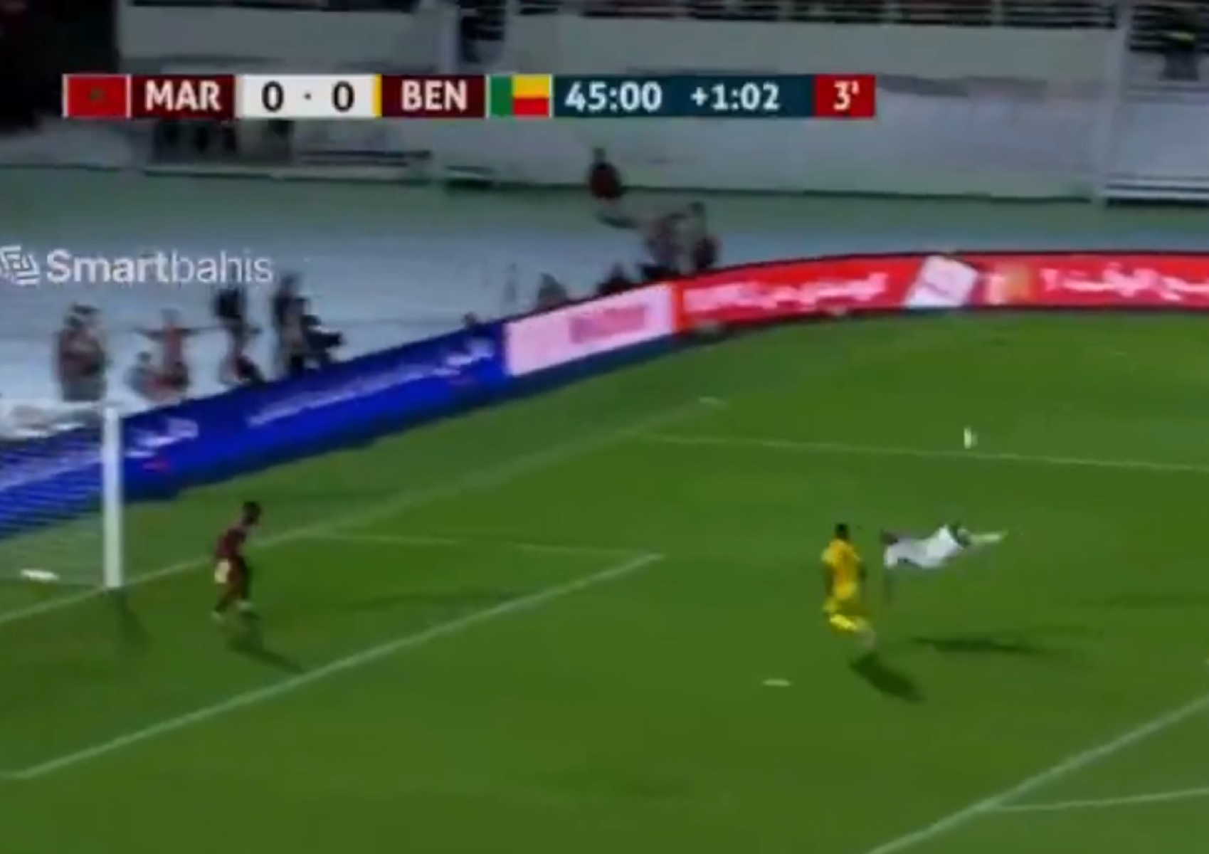 H γκολάρα με ανάποδο ψαλίδι του Ελ Κααμπί στο Μαρόκο – Μπενίν (vid)