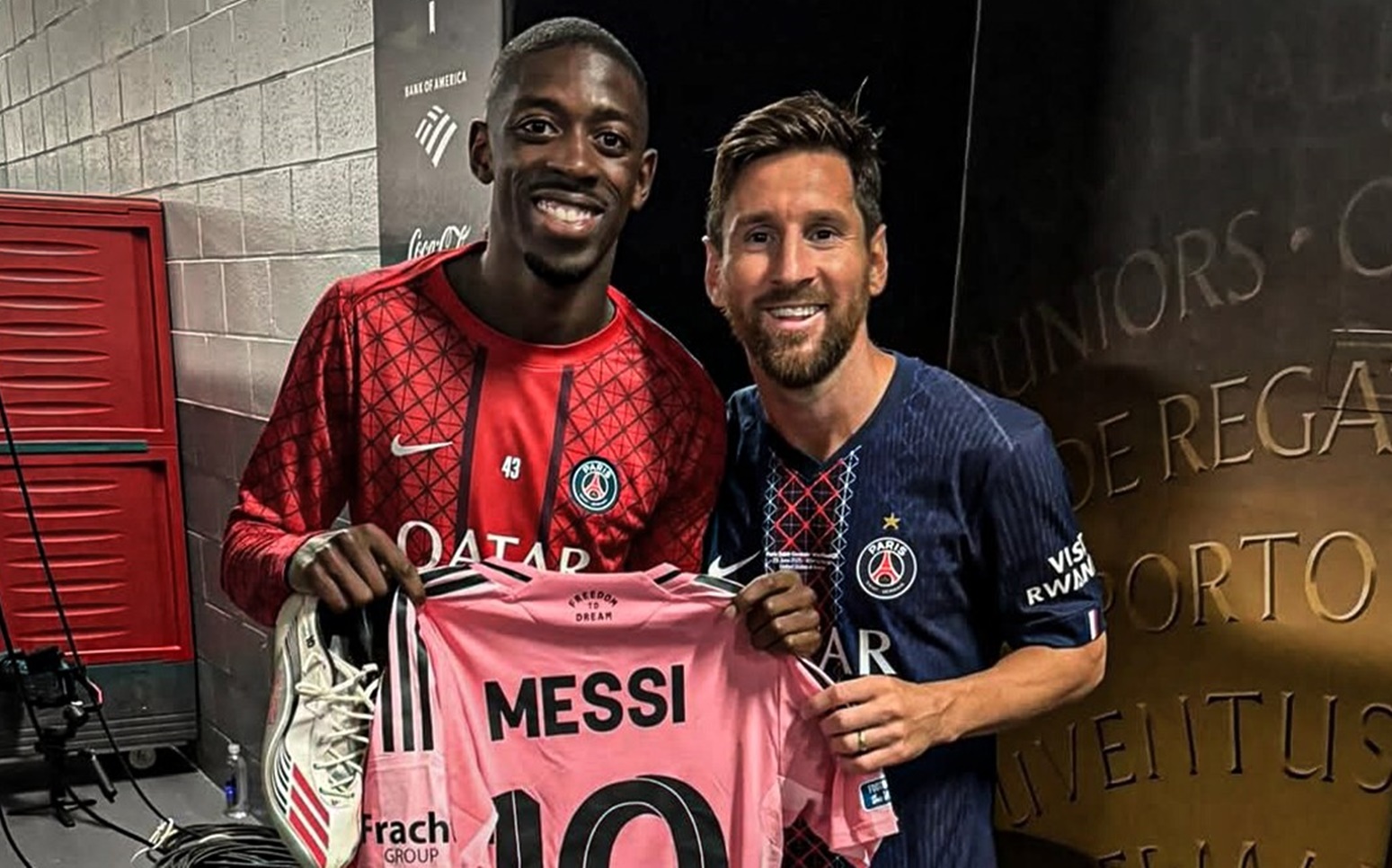 Ντεμπελέ σε Μέσι: «Εσύ, είσαι ο GOAT» (pic)