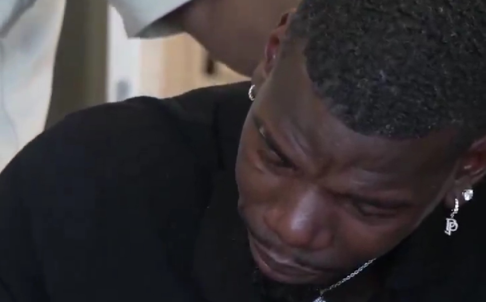 Αυτό είναι το πραγματικό πρόσωπο του Πογκμπά: Έκλαψε σαν μικρό παιδί μετά το νέο του συμβόλαιο! (vid)