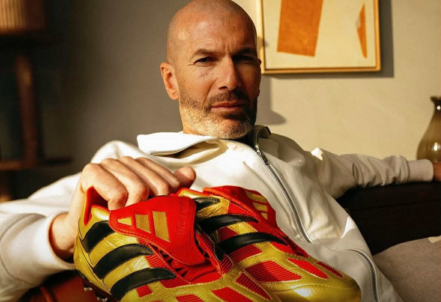 Ο Ζιντάν έβαλε… φωτιά στο Internet: Παρουσίασε τα πρώτα «χρυσά» παπούτσια! (pics)