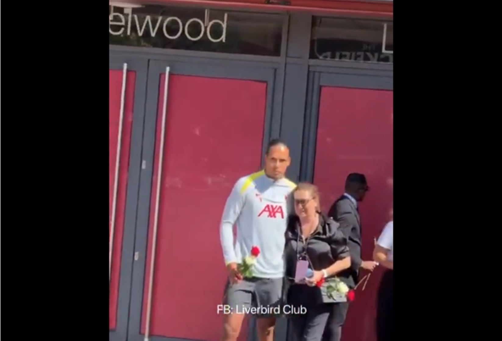 Λίβερπουλ, δεν σημαίνει ομάδα: Αλλά μία μεγάλη οικογένεια! (vid)