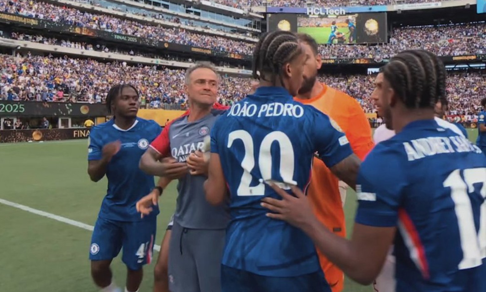 Η απαράδεκτη κίνηση του Λουίς Ενρίκε: Το «μπουκέτο» στον Ζοάο Πέδρο! (vid)