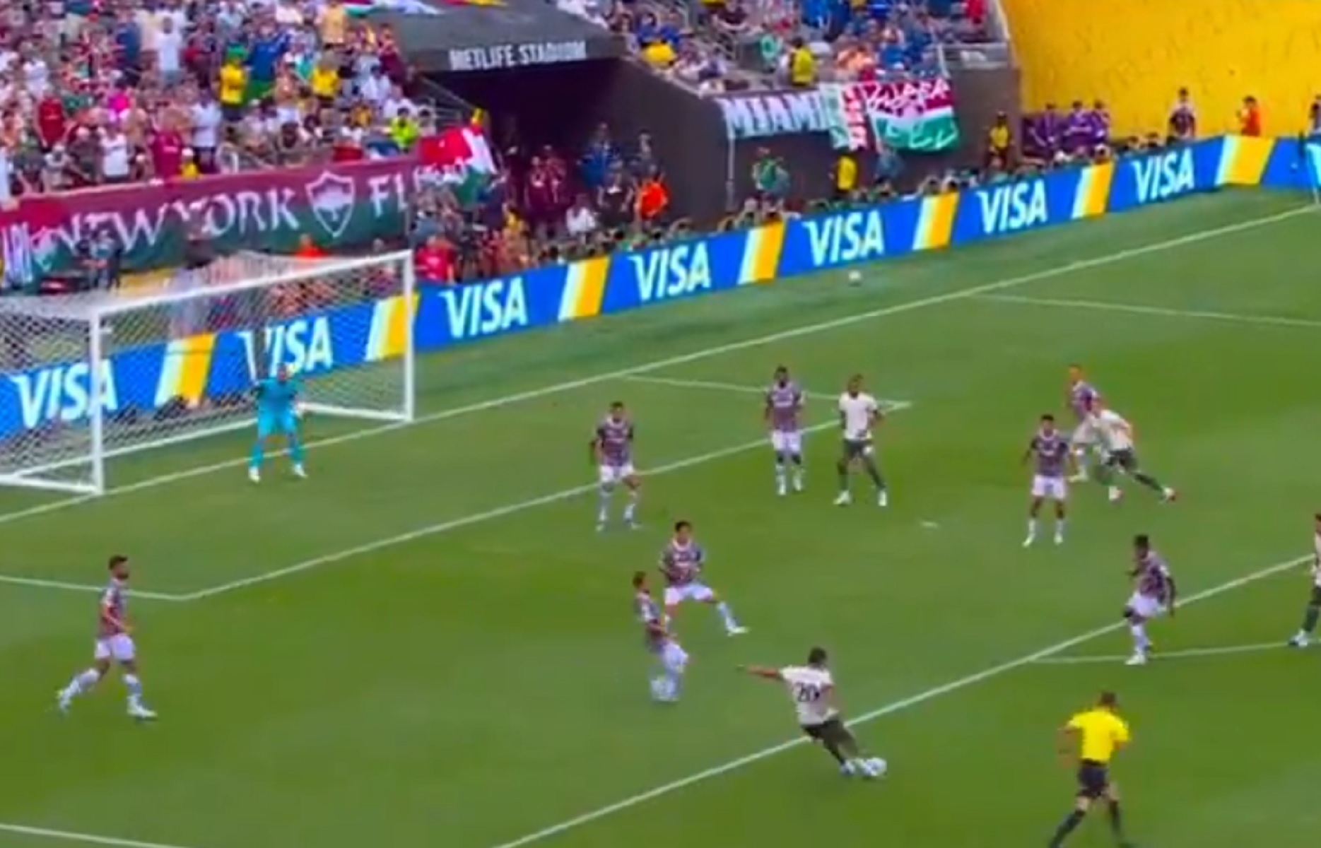 Το εξωπραγματικό παρθενικό γκολ του Ζοάο Πέδρο με την Τσέλσι (vid)