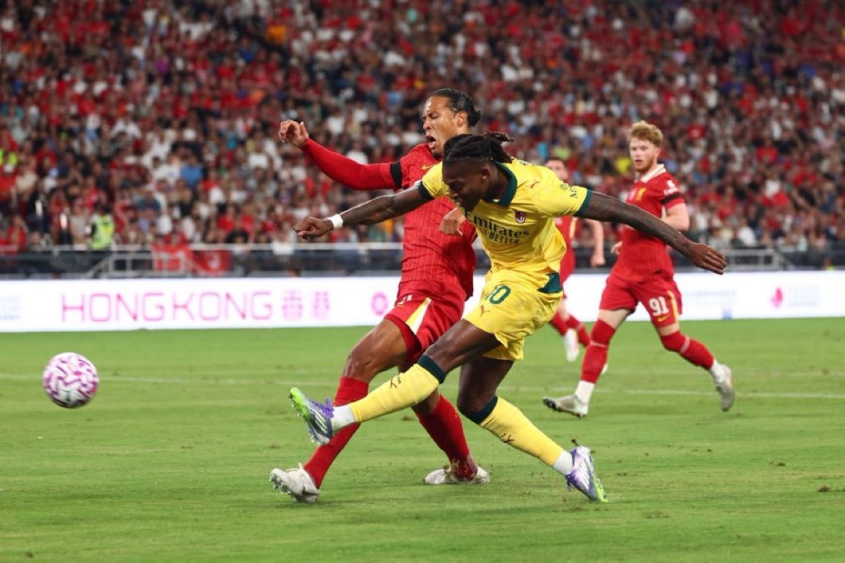 Τρελό κράξιμο στον Φαν Ντάικ μετά το «γλέντι» από τον Λεάο (vid)