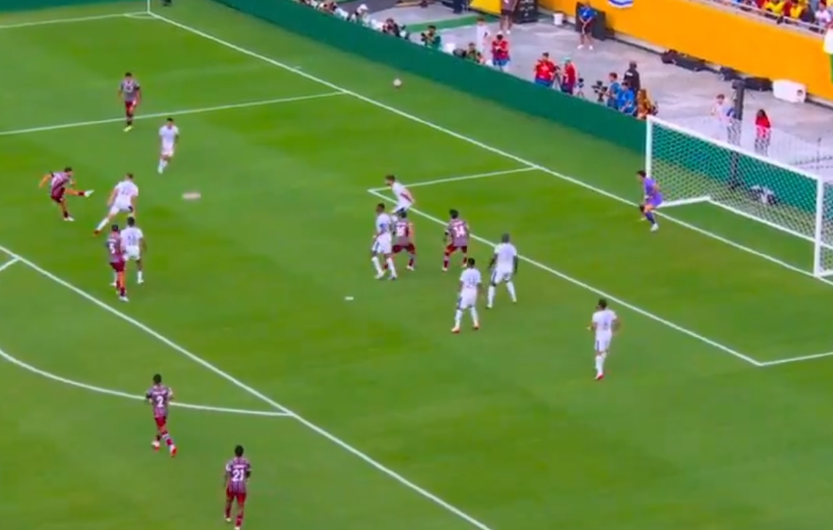 Γκολάρα του Μαρτινέλι στο Φλουμινένσε – Αλ Χιλάλ (vid)