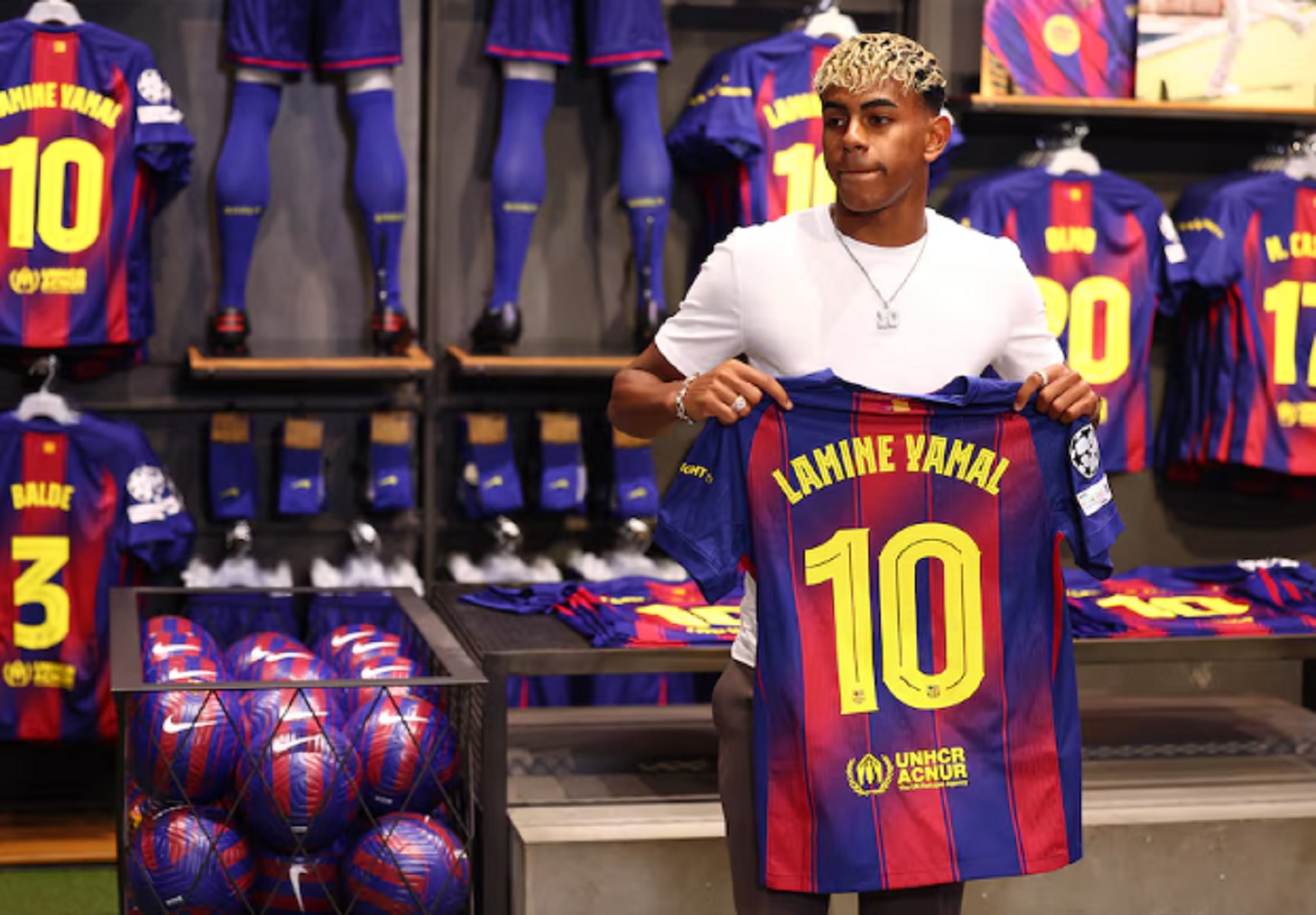 Παράνοια με τη φανέλα του Γιαμάλ – Θησαυρίζει ήδη η Μπαρτσελόνα