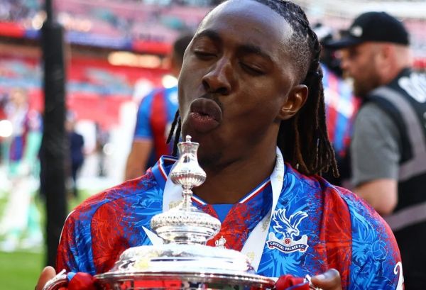 Δεν κάνει... πλάκα η Τότεναμ: Χώθηκε για τον Έζε