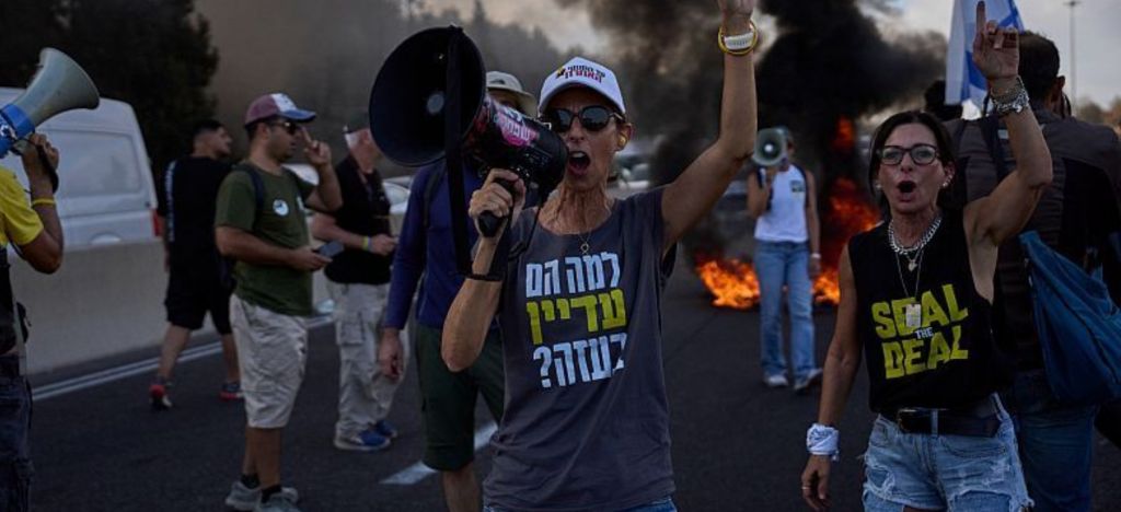 Ισραήλ: Δεκάδες συλλήψεις καθώς διαδηλωτές απαιτούν συμφωνία απελευθέρωσης ομήρων (vid)