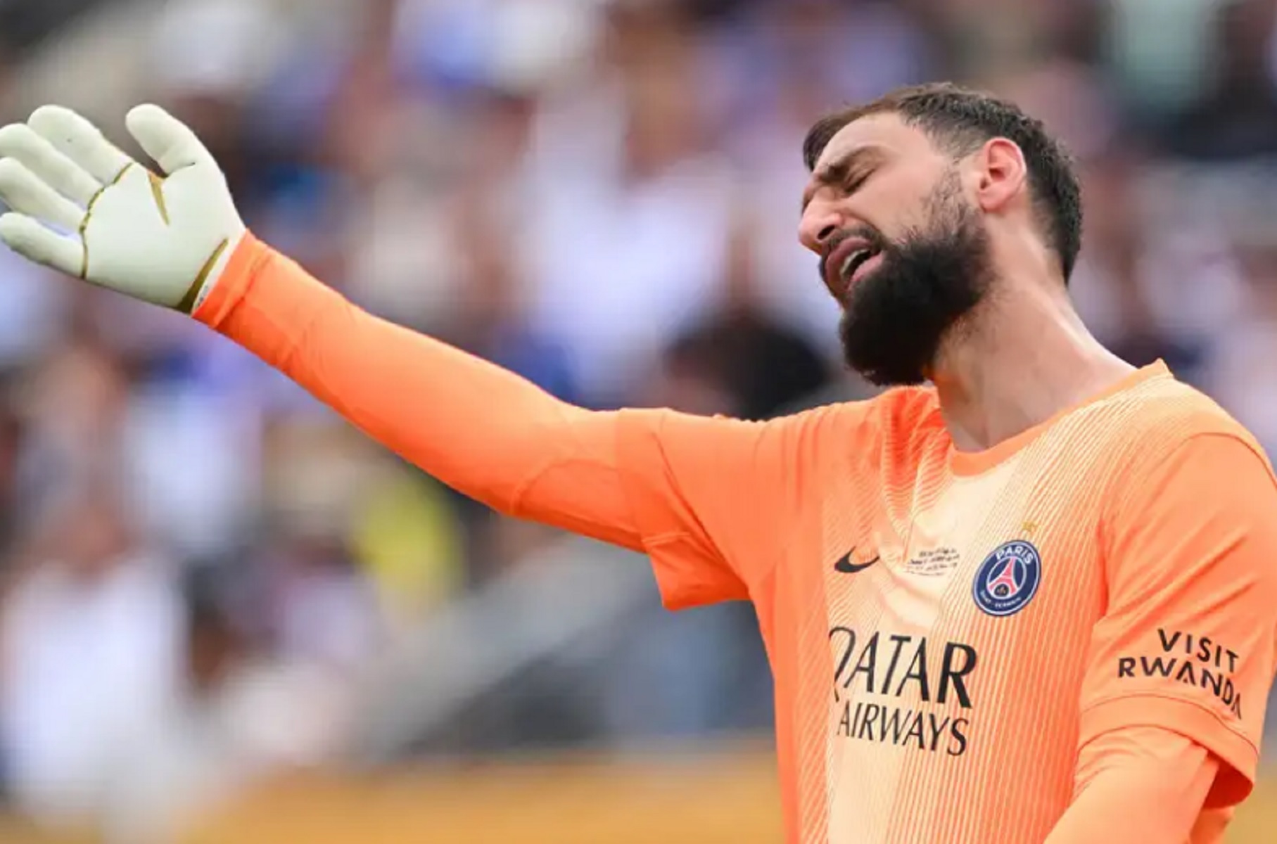 Ντοναρούμα: Φεύγει επισήμως από την Παρί, έβγαλε… σέντρα Λουίς Ενρίκε και διοίκηση