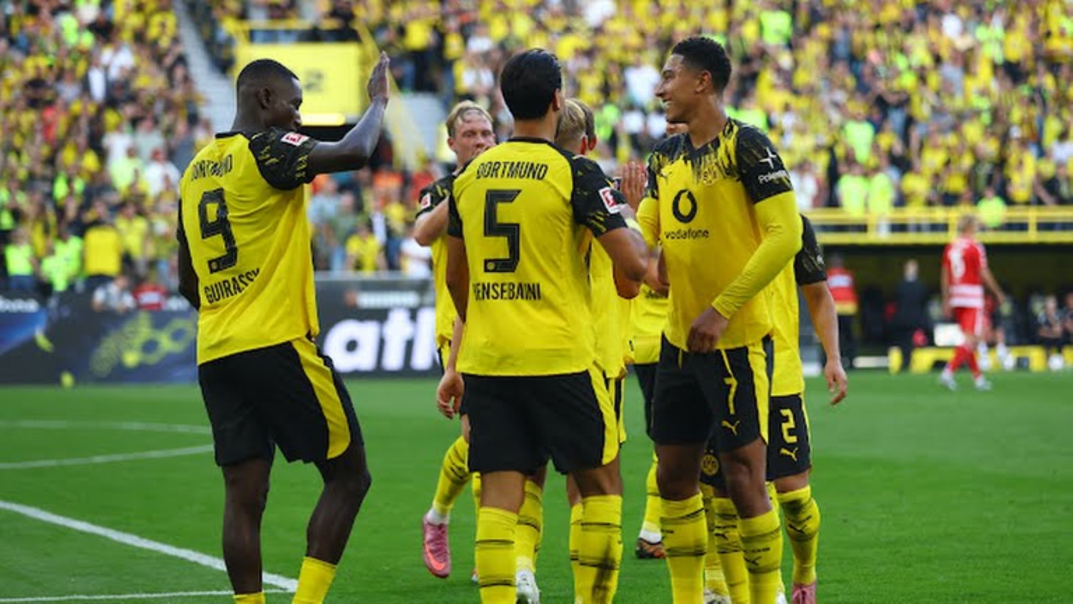 Η Ντόρτμουντ έκανε… σεφτέ στις νίκες κερνώντας 3αρα (vid)