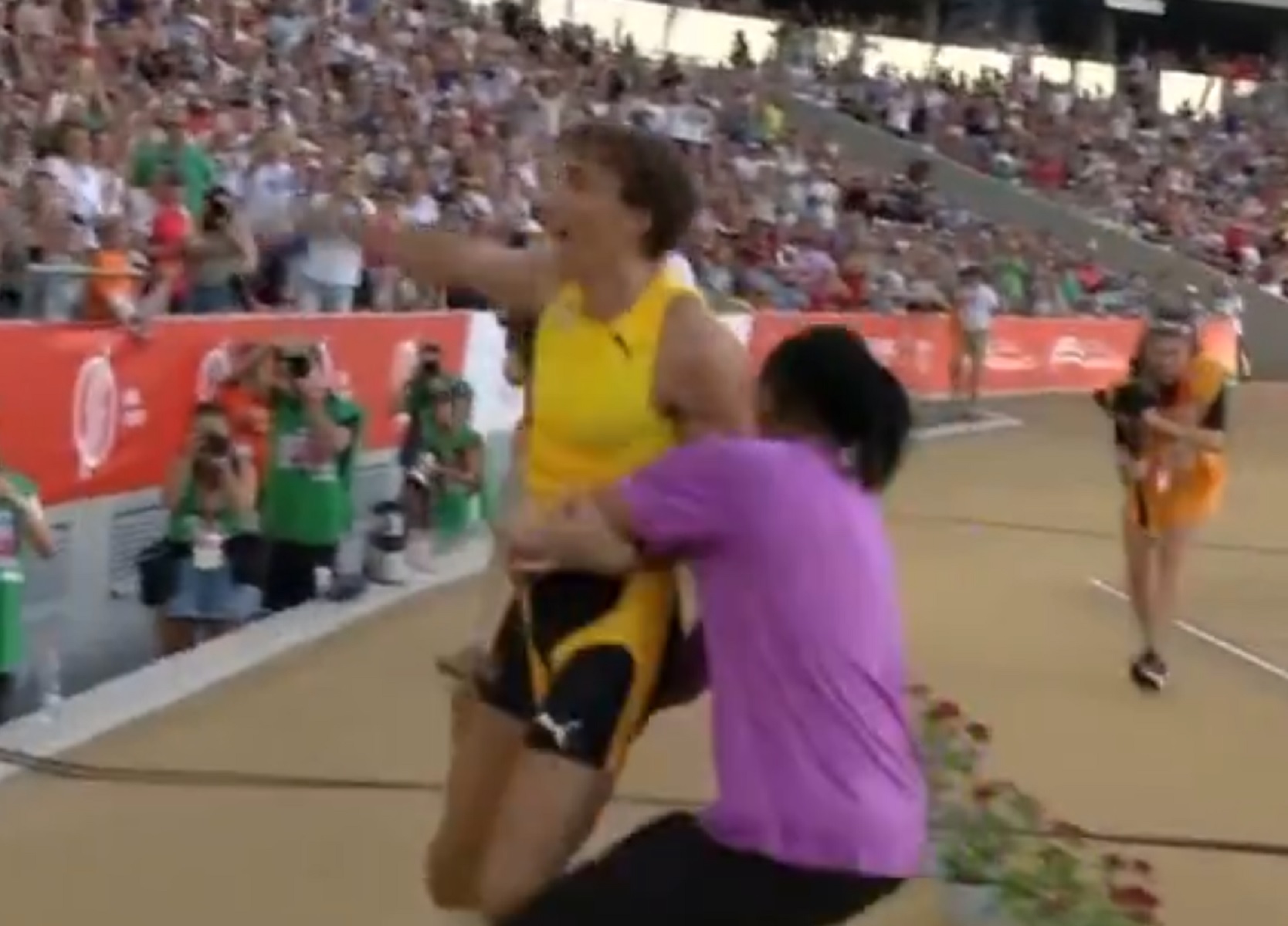 To μυθικό άλμα του Ντουμπλάντις στα 6,29μ. – Οι έξαλλοι πανηγυρισμοί με τον Καραλή (vid)