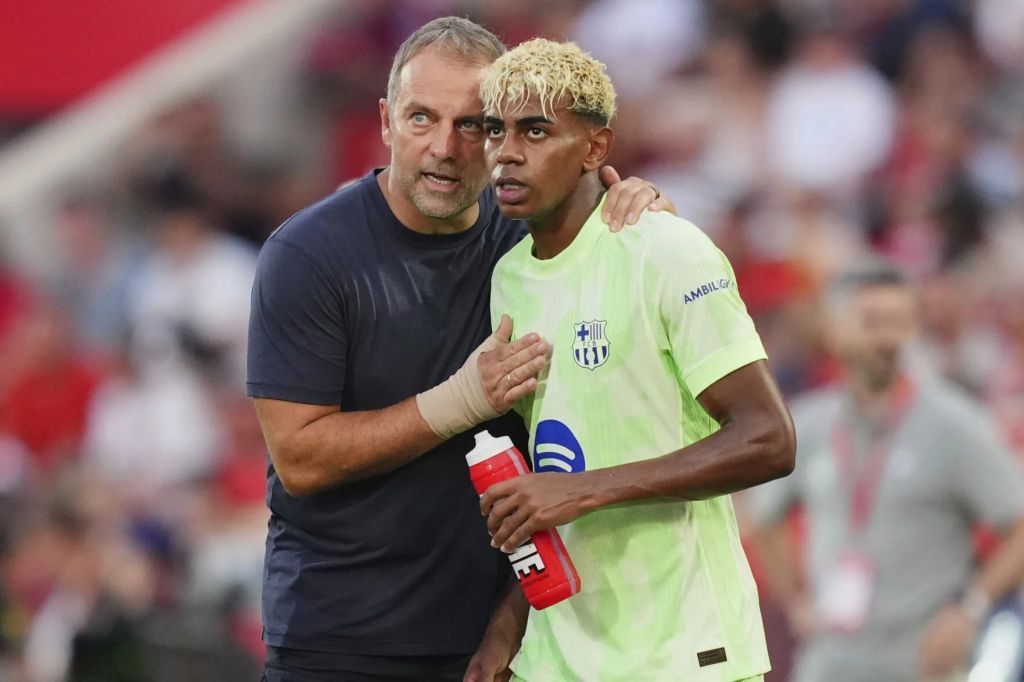 Έξαλλος ο Φλικ: «Δεν μου άρεσε αυτό που έγινε! Πρέπει να σκοράρουμε»