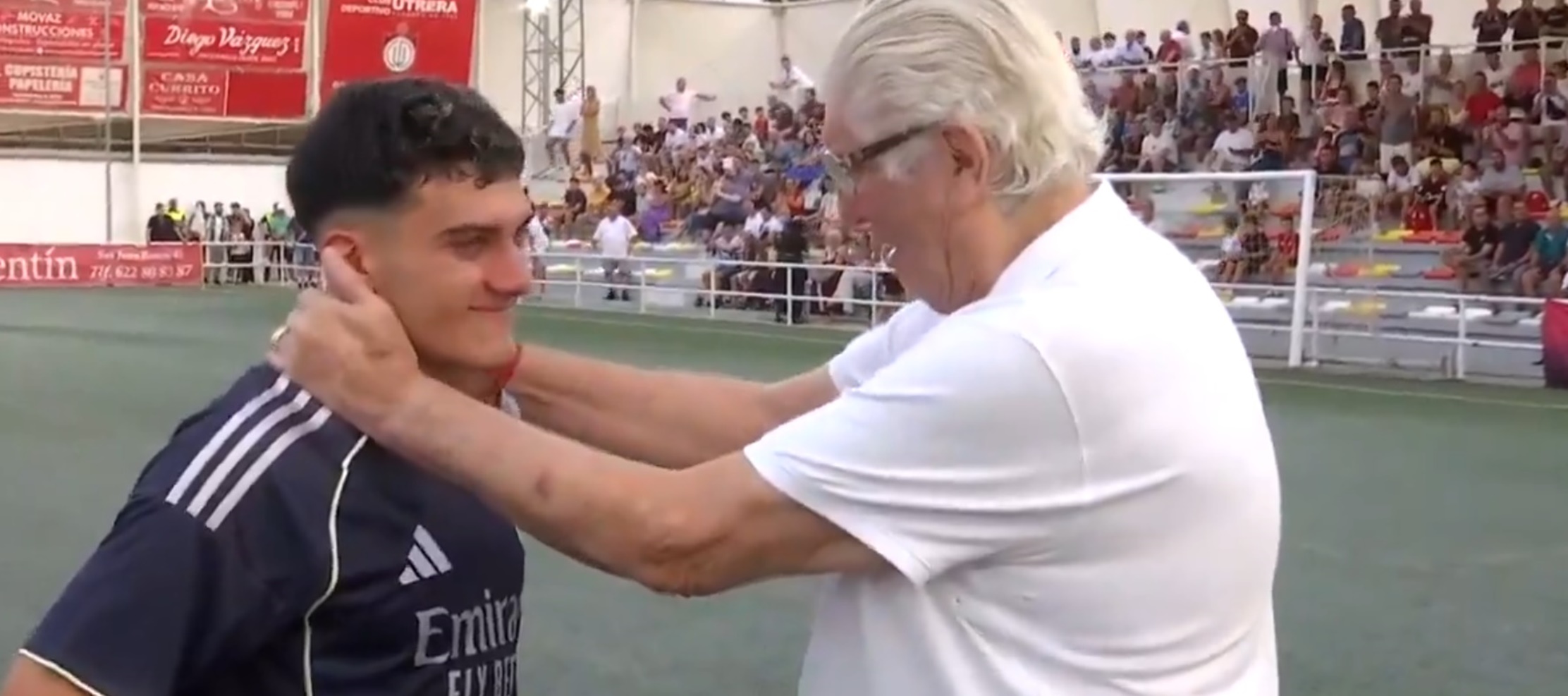 Ο γιος του Ρέγες τίμησε τον πατέρα του και δακρύσαμε! (vid)