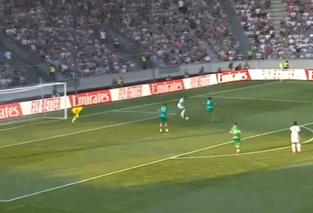 Ο Μπαπέ προειδοποιεί: Βγάζει φωτιές κερνώντας δίμπαλο πριν τα επίσημα (δείτε βίντεο)