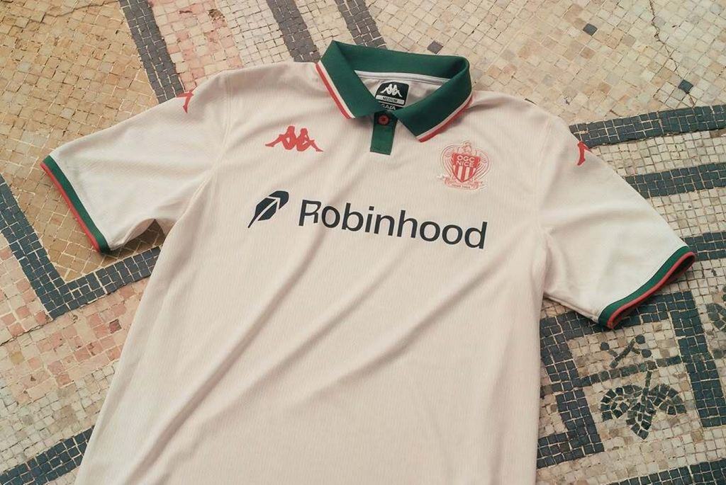 Η Νις με αυτή τη φανέλα είναι απλά… άπιαστη! (pics)