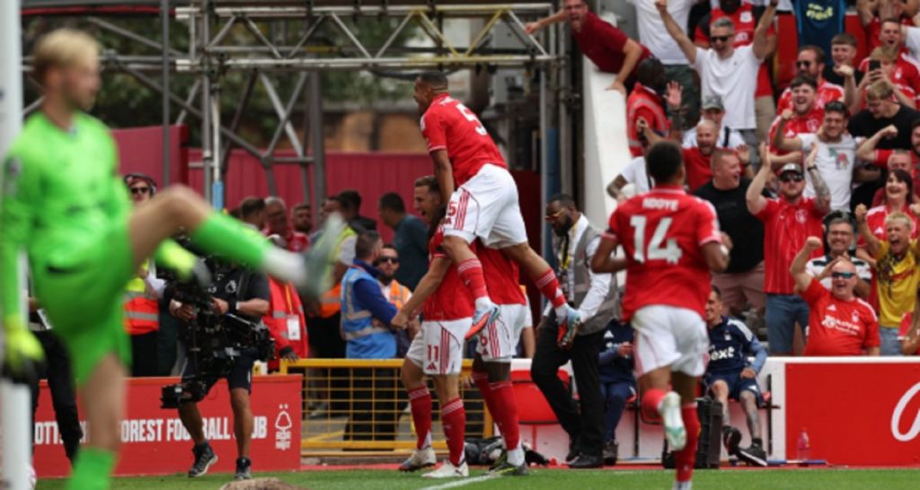 «Καθαρίζει»… σαν αυγό την Μπρέντφορντ η Νότιγχαμ, 3αρα στο ημίχρονο (vid)