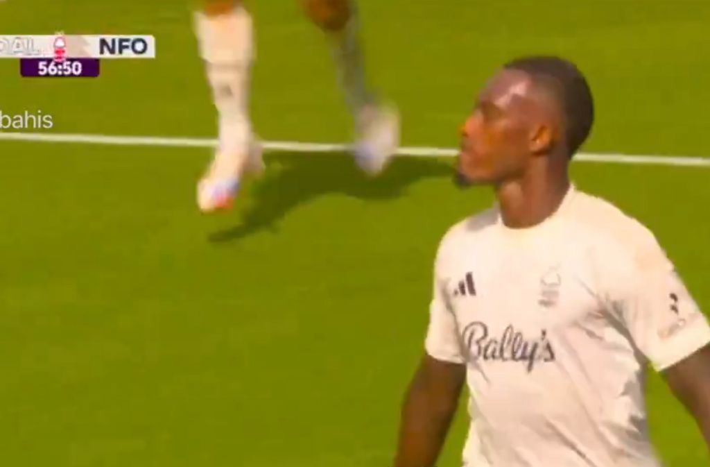 Με τρεις πάσες η γκολάρα της Νότιγχαμ Φόρεστ κόντρα στην Κρίσταλ Πάλας (vid)